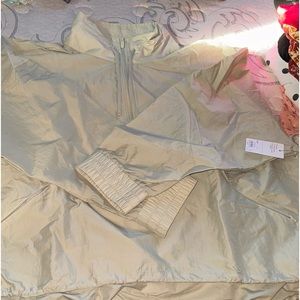 mint crckle color 1/2 zip front pocket pouch size 4 NWT women’s windbreaker.